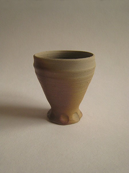 http://poteriedesgrandsbois.com/files/gimgs/th-30_GDT015-01-poterie-médiéval-des grands bois-gobelets-gobelet.jpg